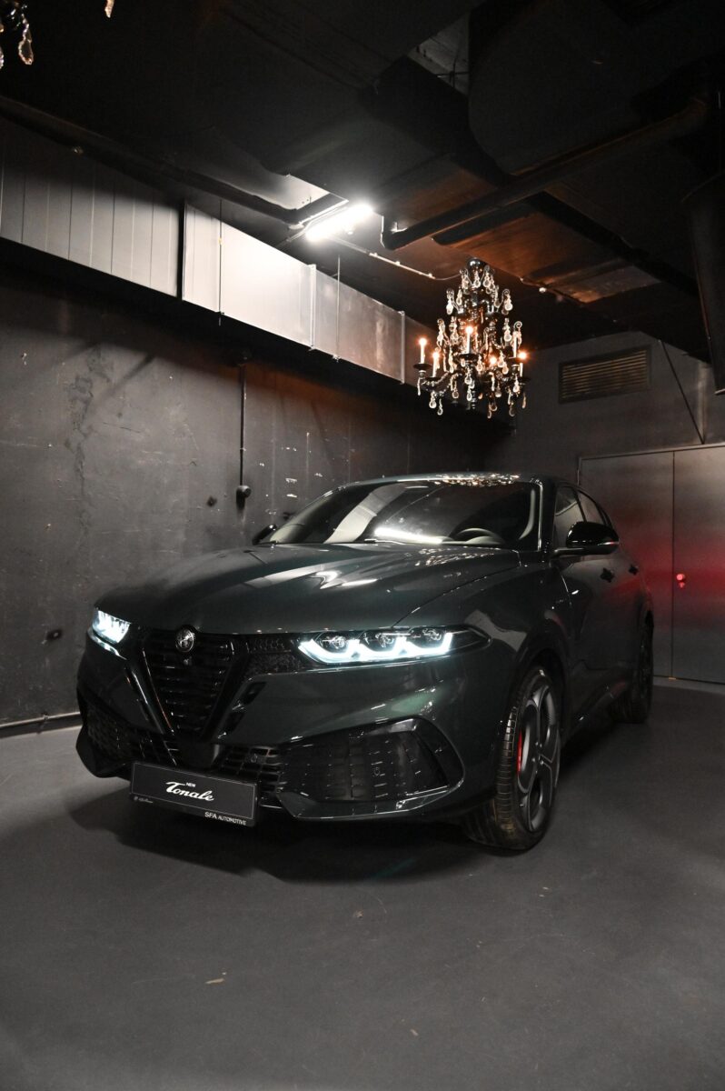 Alfa Romeo върна емоцията в София: Tonale пристигна с шоу, хибриди и ясно послание към бъдещето