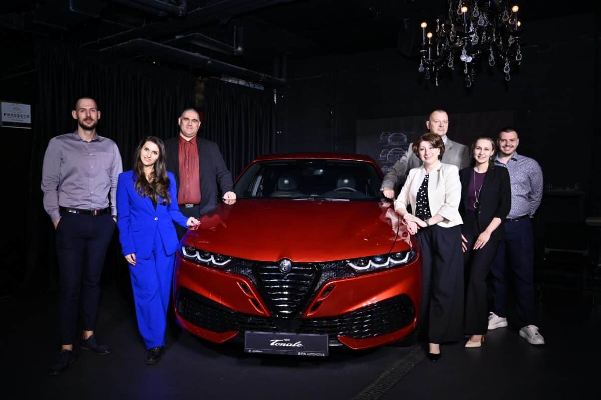 Alfa Romeo върна емоцията в София: Tonale пристигна с шоу, хибриди и ясно послание към бъдещето