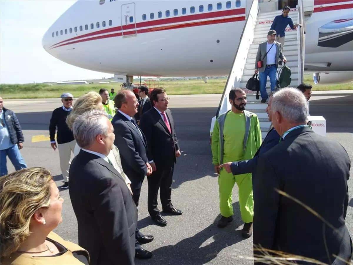 Шейхът на Дубай кацна със самолет за 530 души… сам – малко летище беше принудено да се преустрои