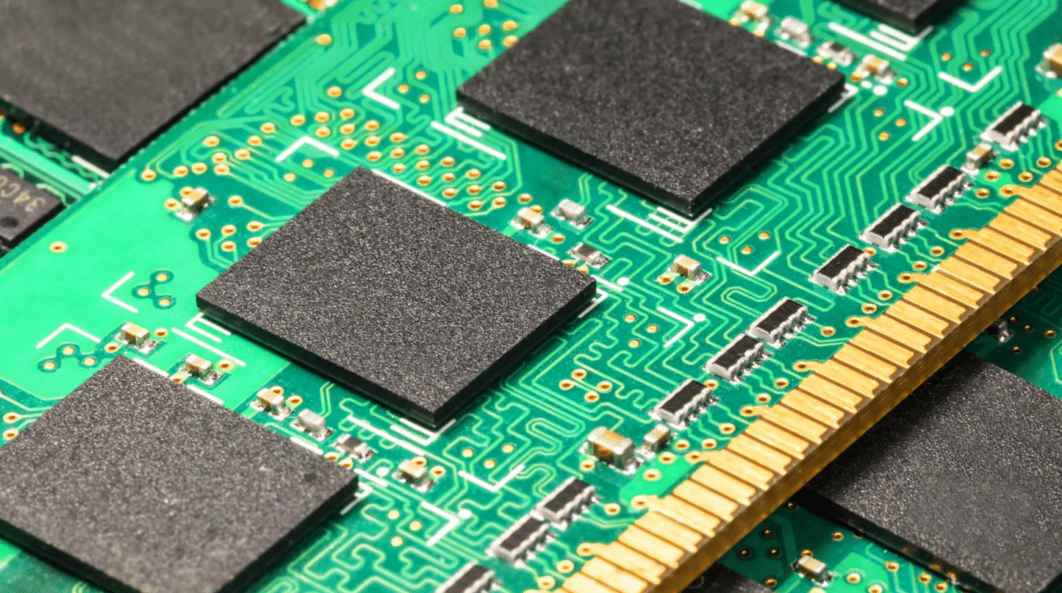 Бивш инженер на Samsung е осъден на 7 години затвор за продажбата на DRAM технологии на Китай