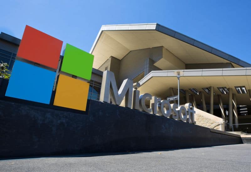 Мащабът на ИИ: През следващия месец инвестициите на Microsoft в OpenAI ще надхвърлят 100 милиарда долара