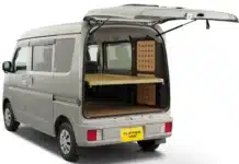 Nissan освежи Clipper и добави къмпинг легло