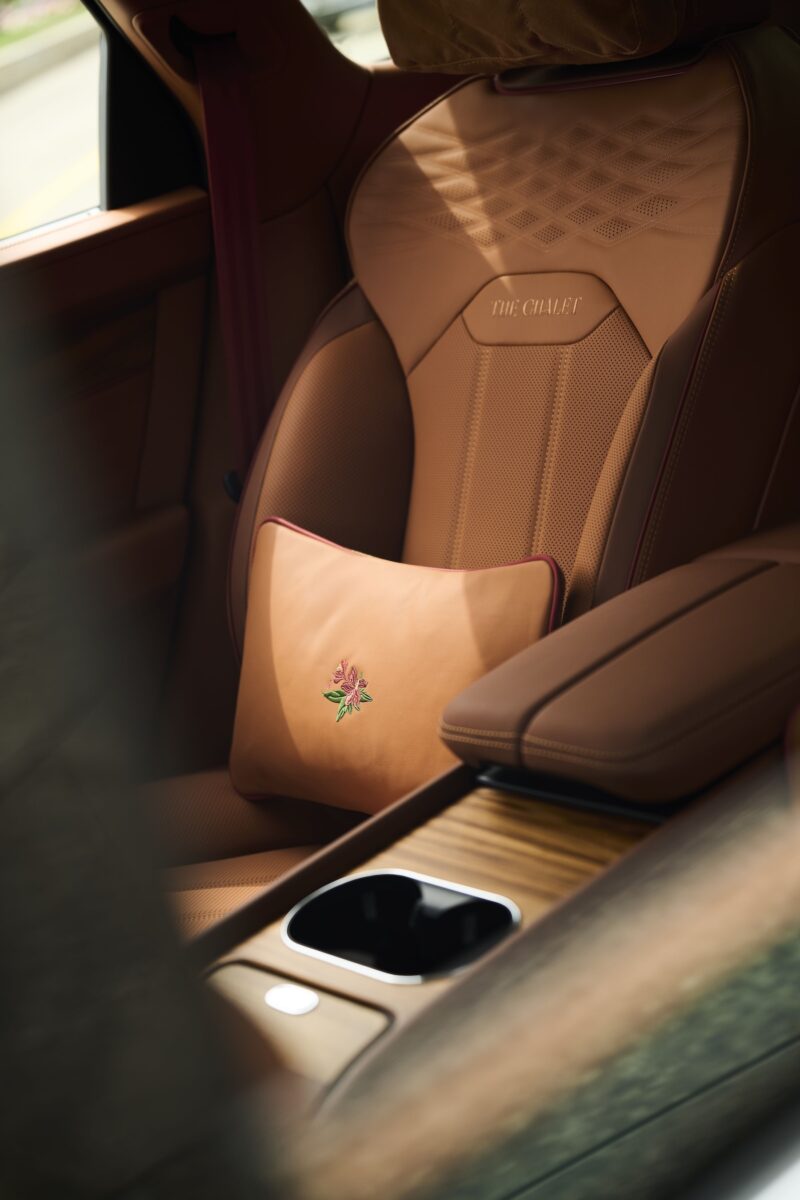 Bentley показа Bentayga Chalet Edition чрез Gstaad Guy