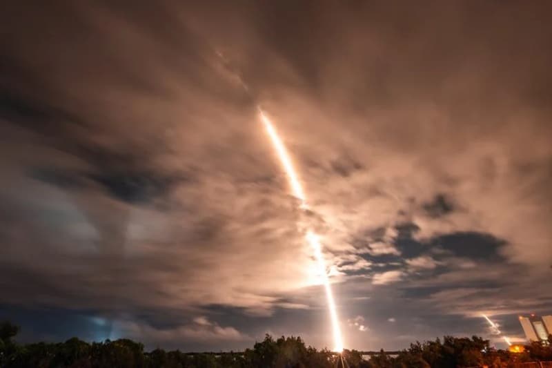 AST SpaceMobile постигна петорно по-висока скорост на сателитния интернет за смартфони