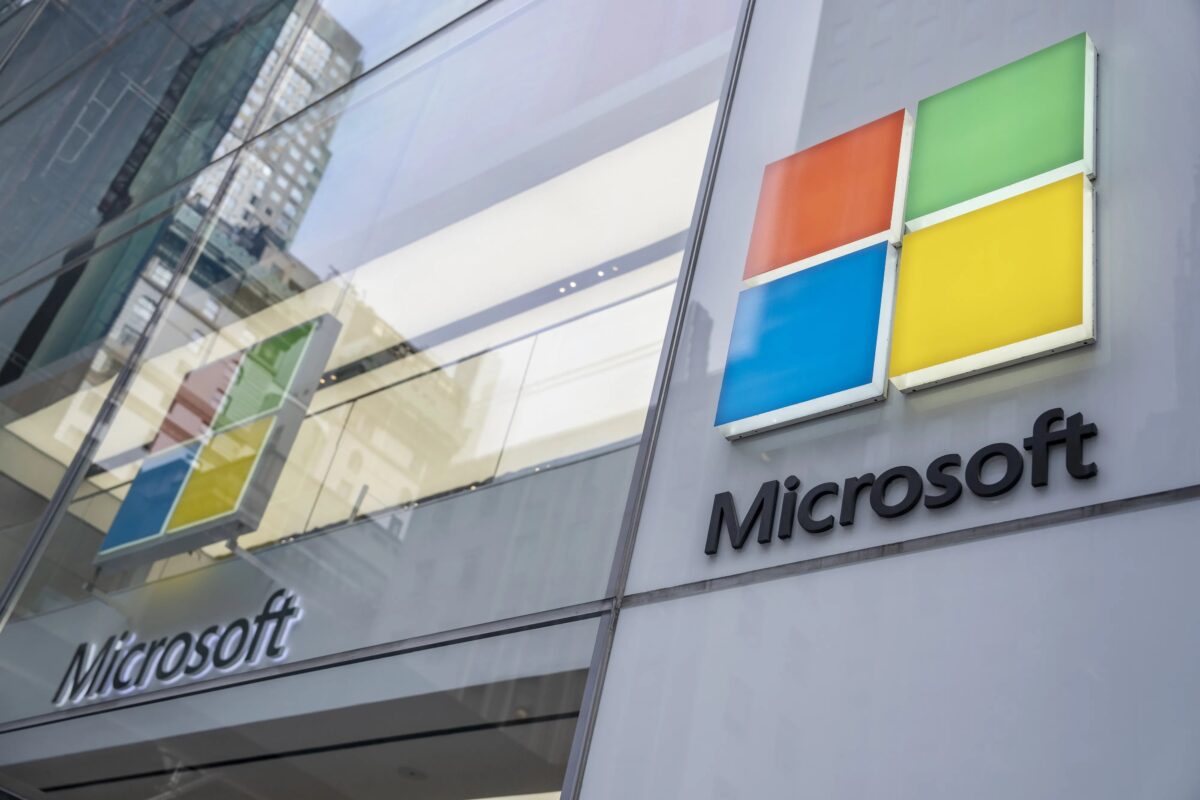 Microsoft е очаквала да спечели 92 милиарда долара от ранната си инвестиция в OpenAI