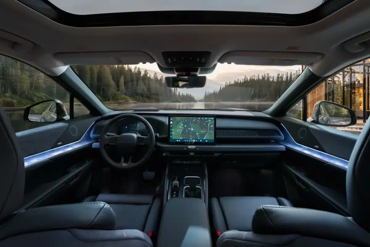 Lexus навлиза в сегмента на големите електрически SUV с 3-редовия TZ с пробег до 483 километра