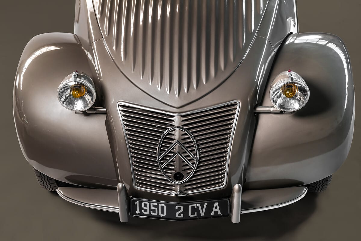 Иконата се завръща: Citroën възражда легендарния 2 CV