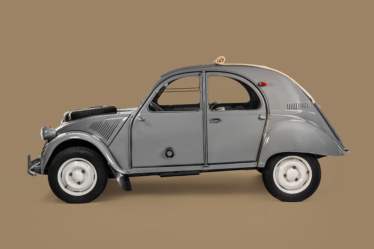 Иконата се завръща: Citroën възражда легендарния 2 CV