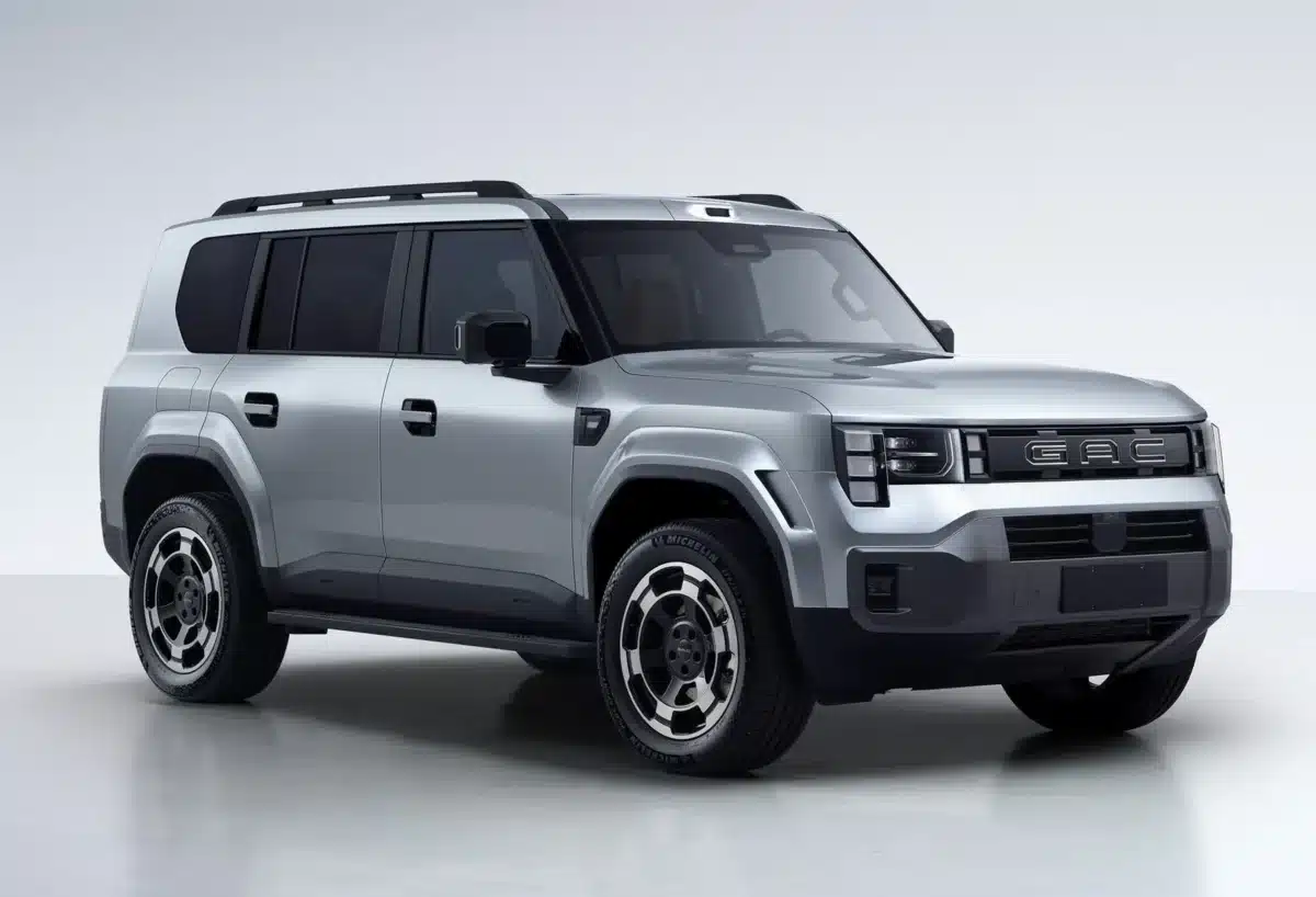 Trumpchi Yue 7 изпробва особеностите на Land Cruiser и Defender