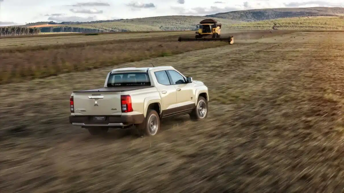 Mitsubishi направи Triton Terra по-скъп и луксозен