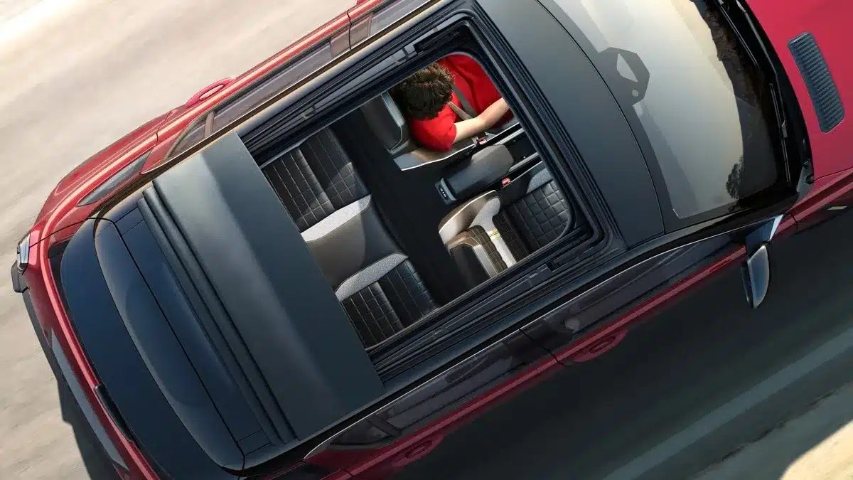 Renault 4 E-Tech се завръща с платнен покрив