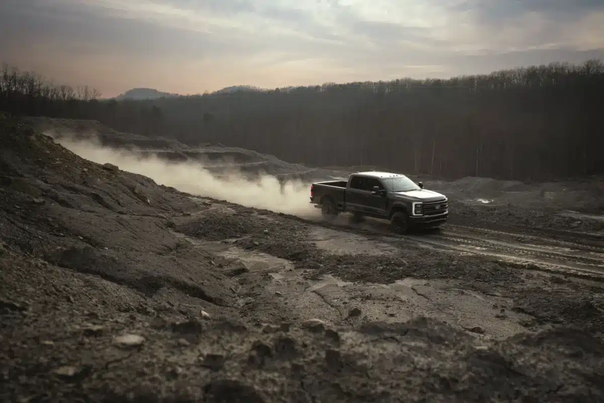 Ford сглоби Super Duty в стил Carhartt