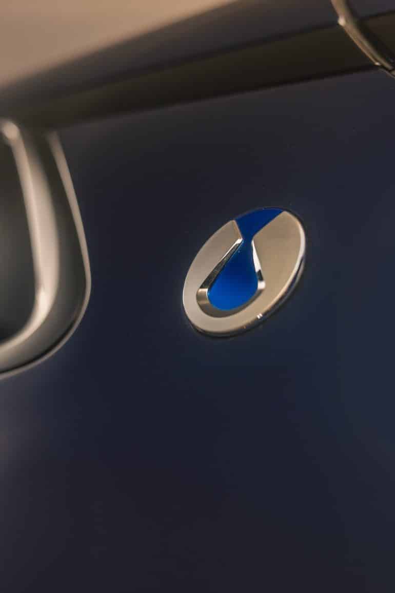Denza Z9 GT бе продаден за 4 000 във Франция