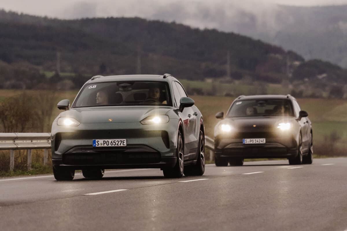 Карахме най-мощното Porsche в историята: 1156 к.с. и 2.5 секунди до 100 – това е Cayenne Turbo Electric