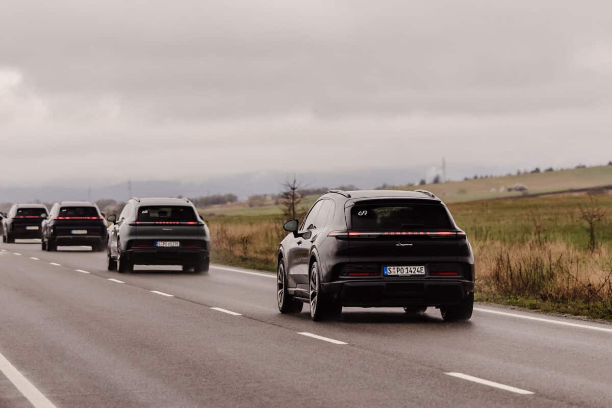Карахме най-мощното Porsche в историята: 1156 к.с. и 2.5 секунди до 100 – това е Cayenne Turbo Electric