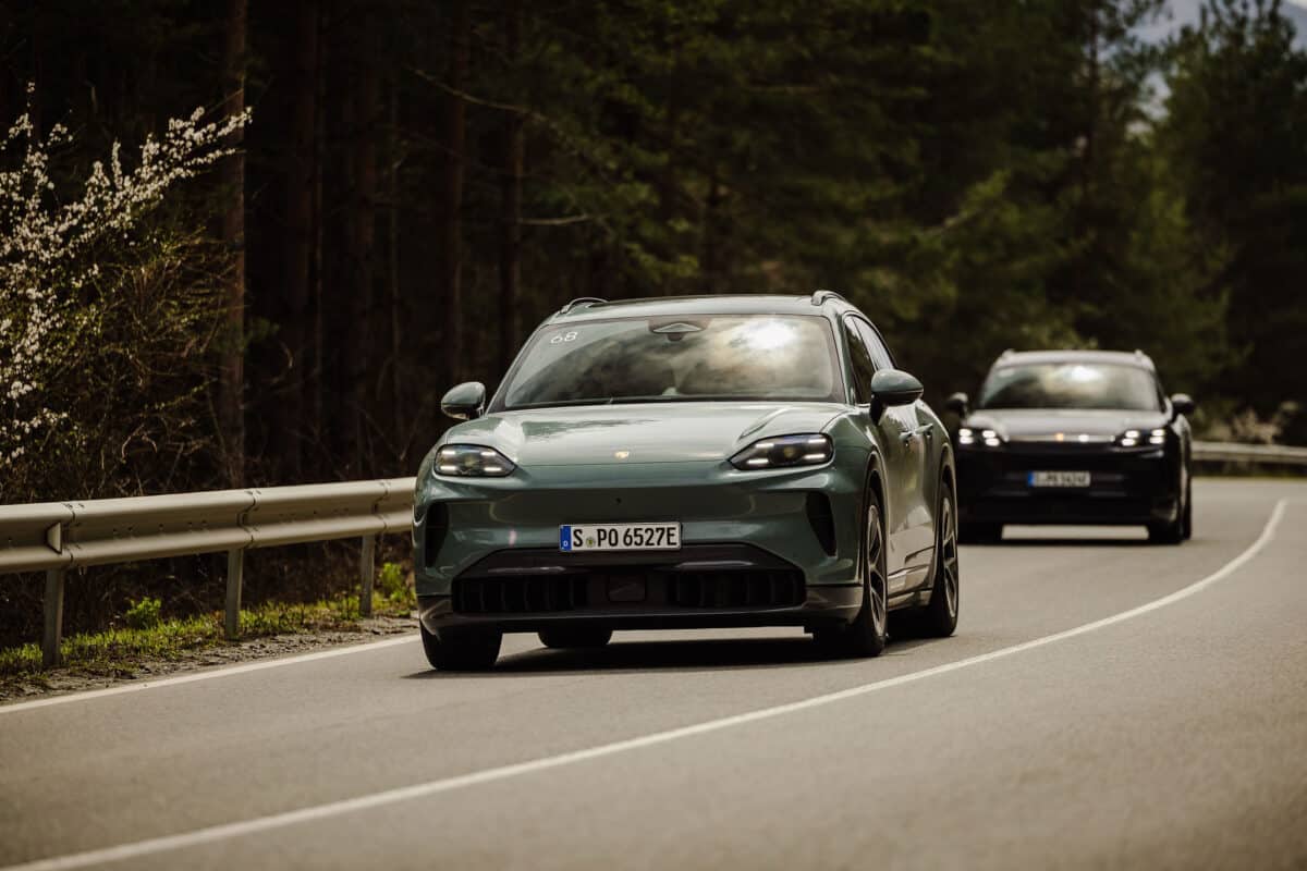 Карахме най-мощното Porsche в историята: 1156 к.с. и 2.5 секунди до 100 – това е Cayenne Turbo Electric