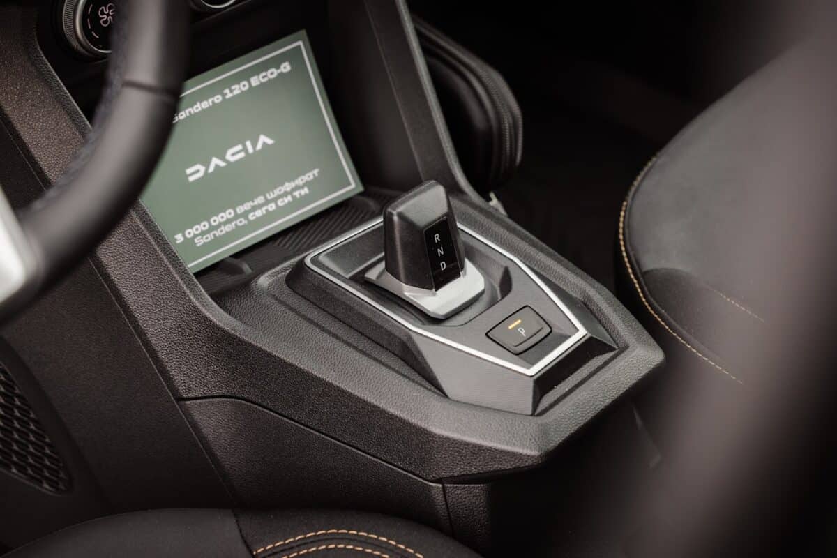 Нова Dacia Sandero с газ и автоматик: комбинацията, която Европа чакаше