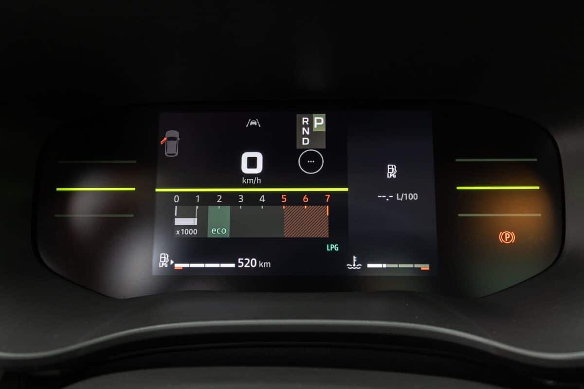 Нова Dacia Sandero с газ и автоматик: комбинацията, която Европа чакаше