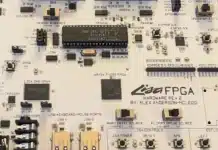 Ентусиаст пресъздаде 43-годишния компютър Apple Lisa на FPGA платка