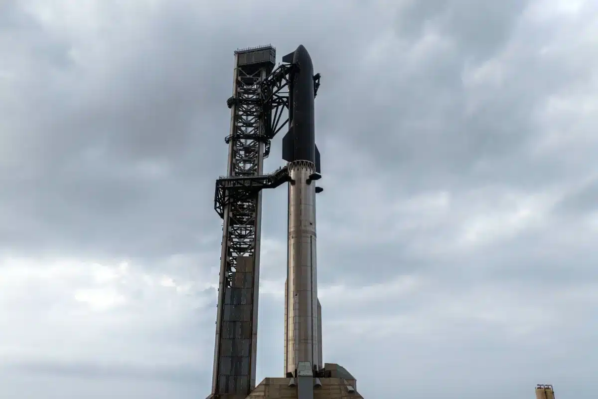 SpaceX отложи за втори път изстрелването на мегаракетата си Starship V3