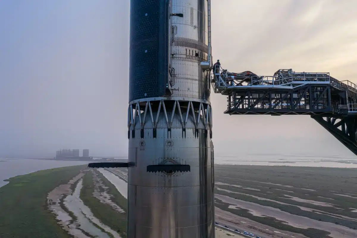 SpaceX отложи за втори път изстрелването на мегаракетата си Starship V3