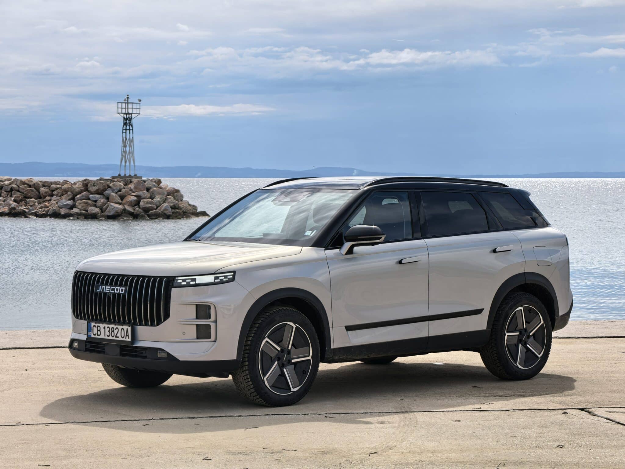 JAECOO 7 AWD: китайският SUV, който кара конкурентните марки да изглеждат абсурдно скъпи