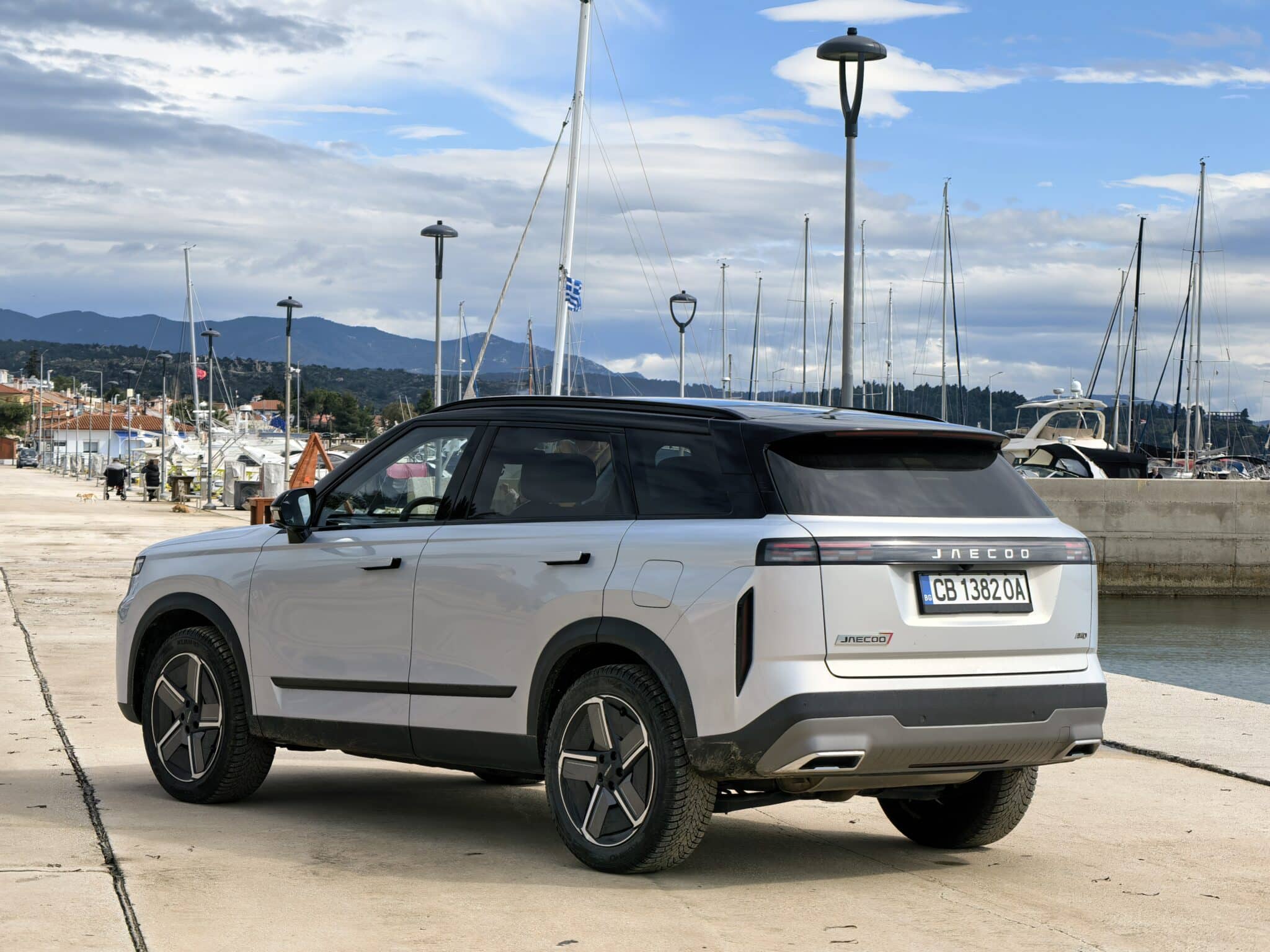 JAECOO 7 AWD: китайският SUV, който кара конкурентните марки да изглеждат абсурдно скъпи