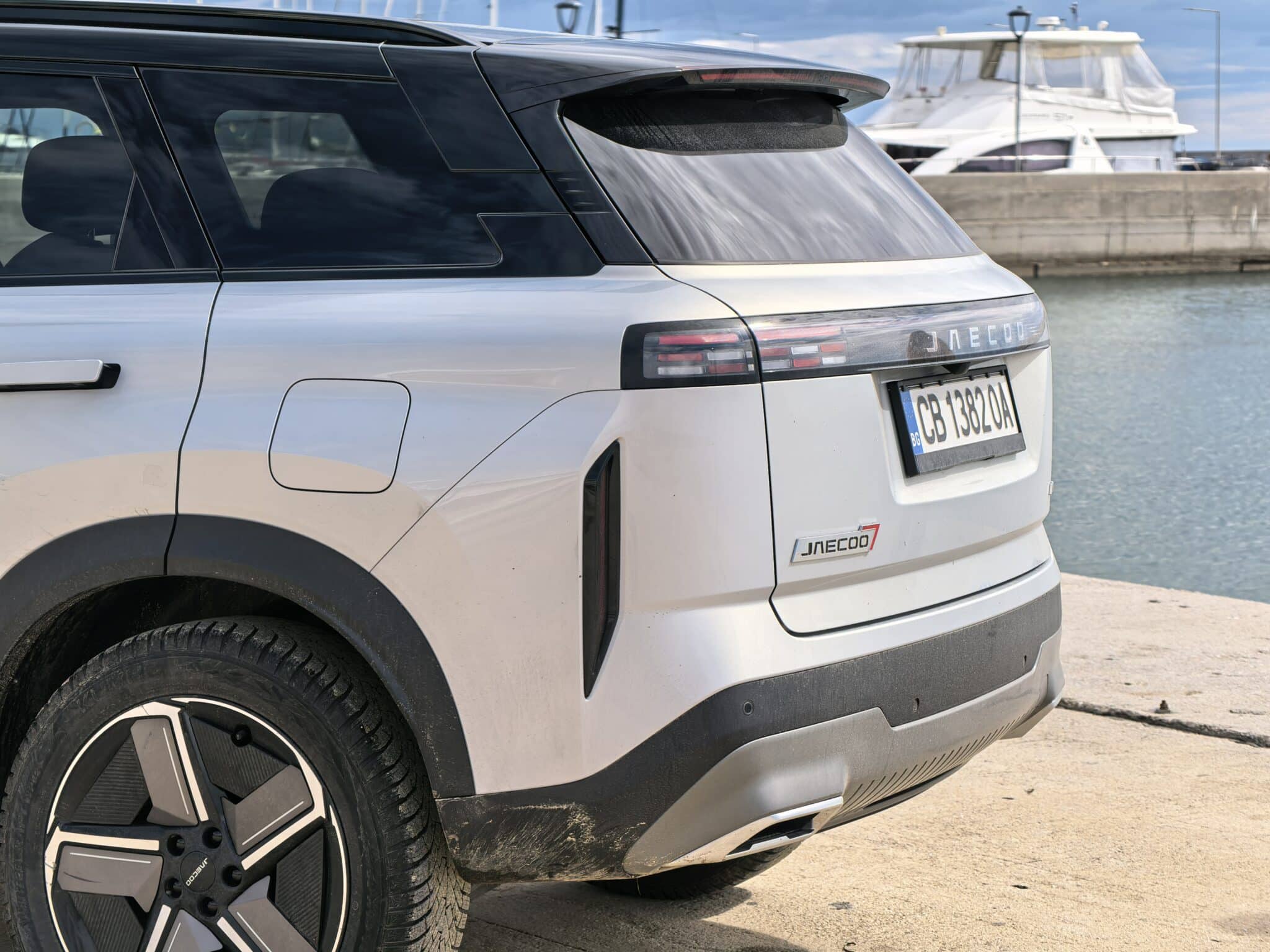 JAECOO 7 AWD: китайският SUV, който кара конкурентните марки да изглеждат абсурдно скъпи