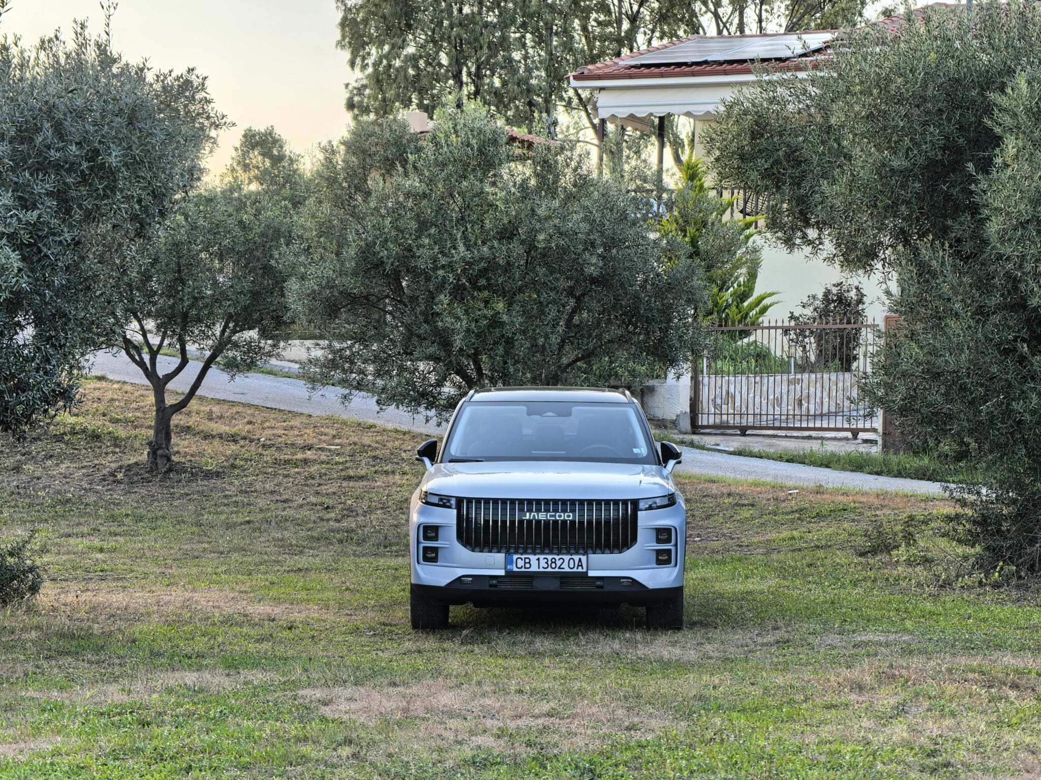 JAECOO 7 AWD: китайският SUV, който кара конкурентните марки да изглеждат абсурдно скъпи