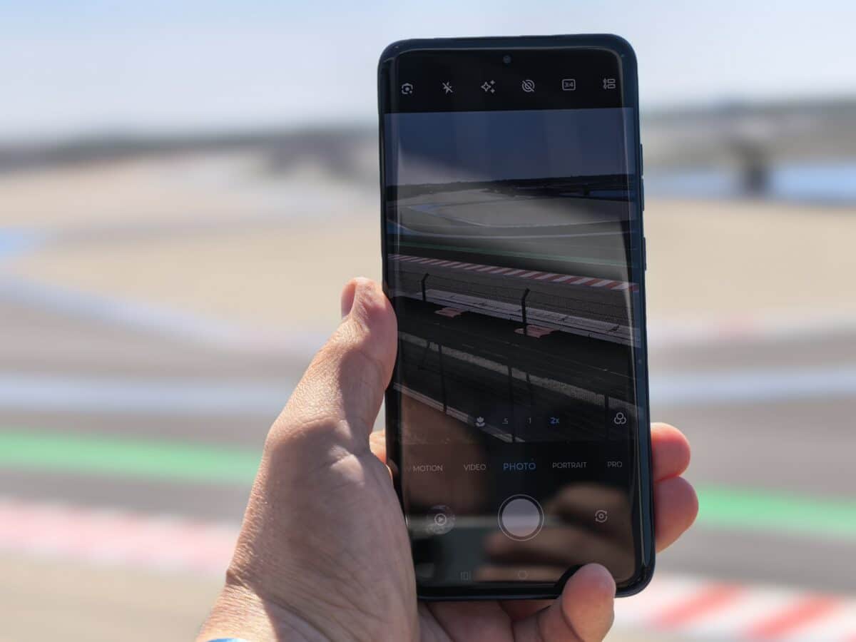 Motorola Edge 70 Fusion: най-приятната изненада сред Android телефоните тази година