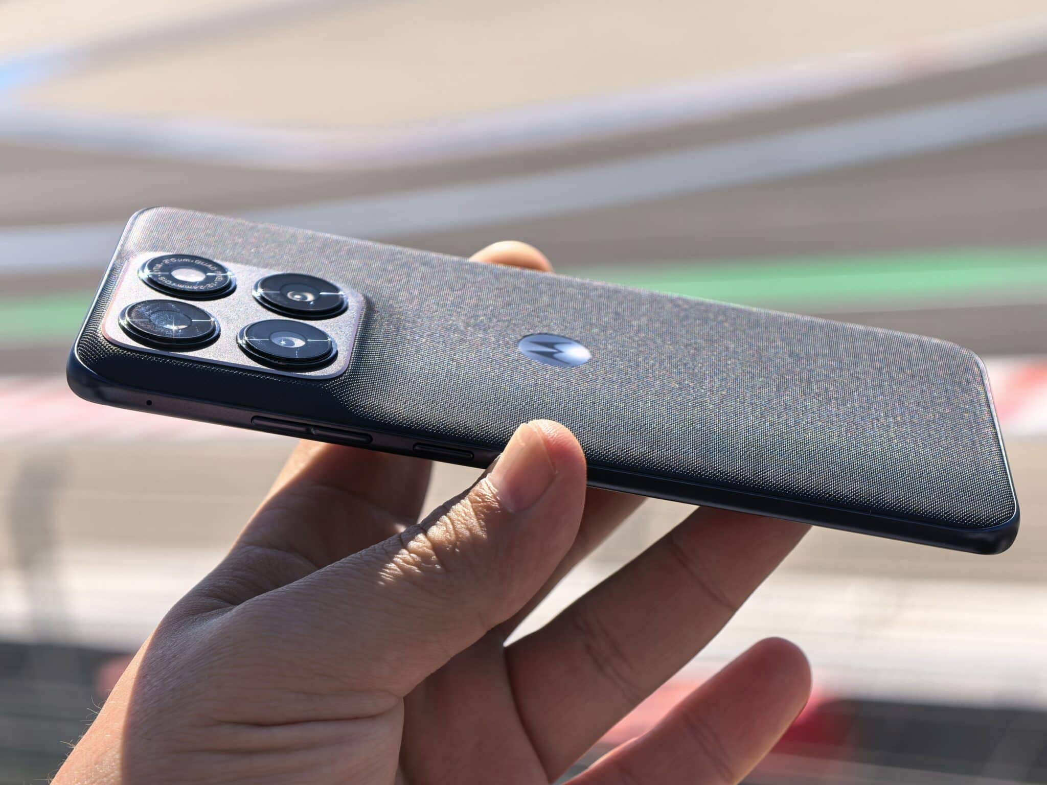 Motorola Edge 70 Fusion: най-приятната изненада сред Android телефоните тази година