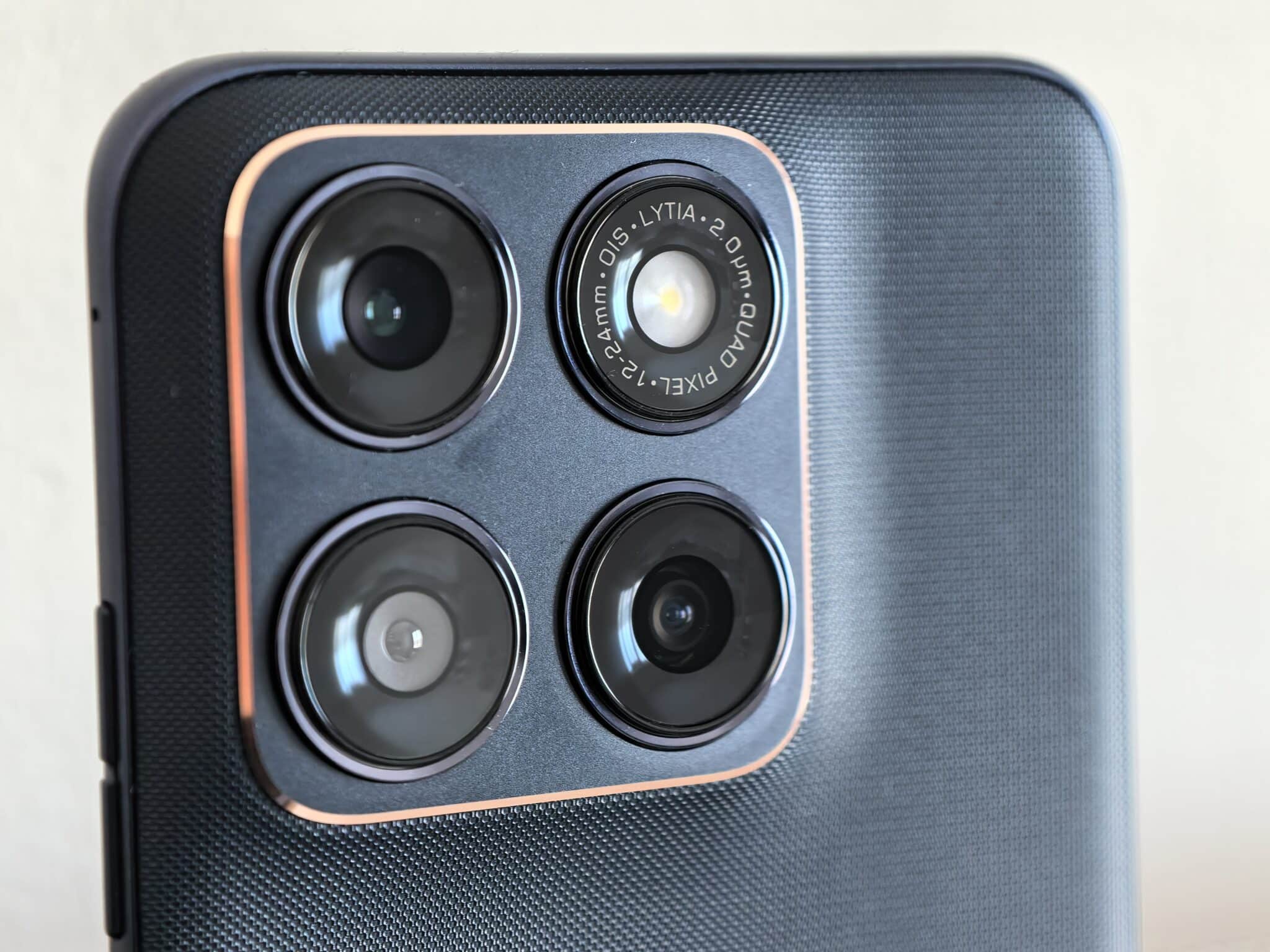 Motorola Edge 70 Fusion: най-приятната изненада сред Android телефоните тази година