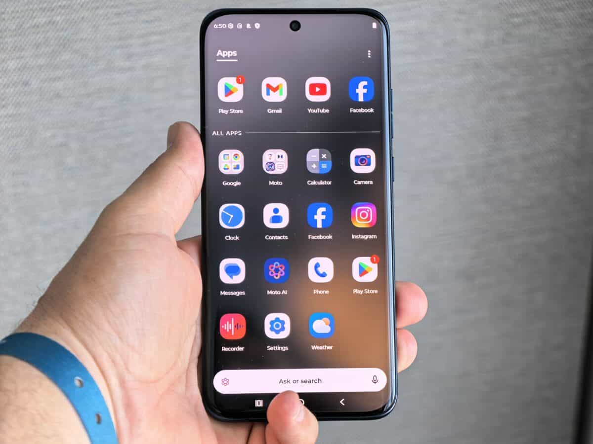 Motorola Edge 70 Fusion: най-приятната изненада сред Android телефоните тази година