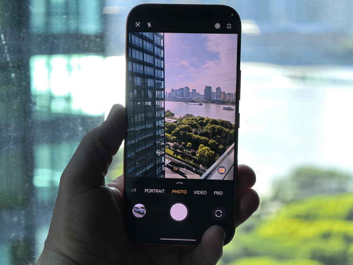 HONOR 600: познат дизайн, огромна батерия и камера, която не очаквахме от средния клас