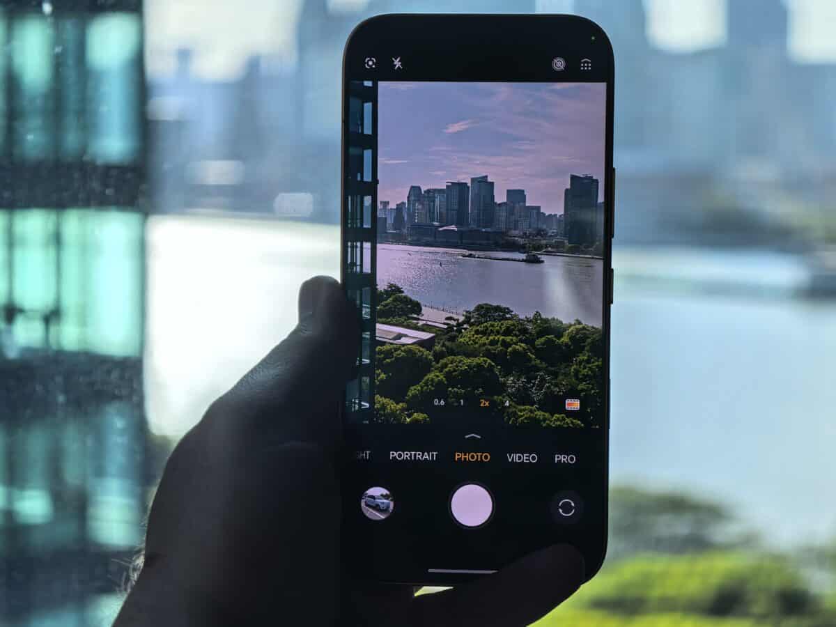 HONOR 600: познат дизайн, огромна батерия и камера, която не очаквахме от средния клас