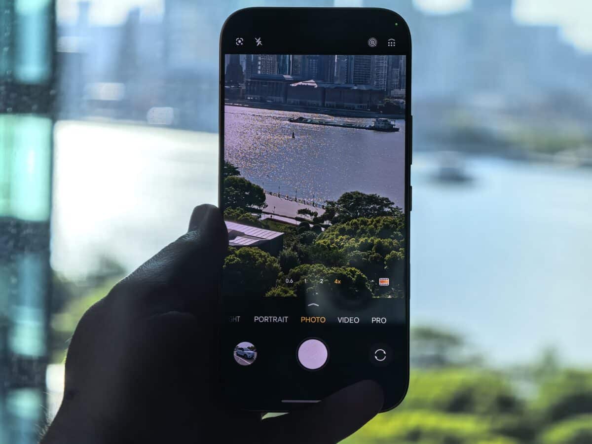 HONOR 600: познат дизайн, огромна батерия и камера, която не очаквахме от средния клас