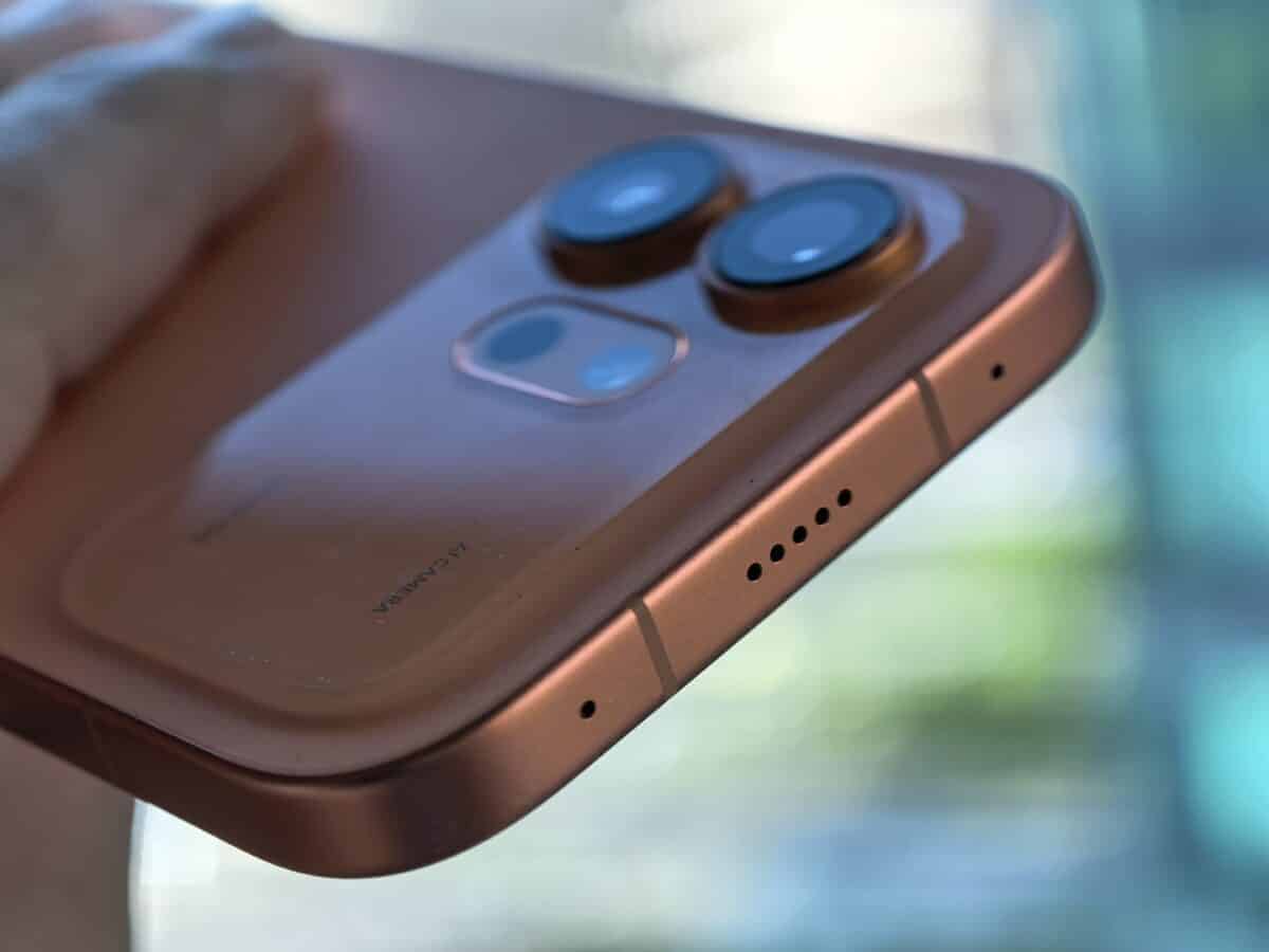 HONOR 600: познат дизайн, огромна батерия и камера, която не очаквахме от средния клас