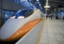 Тайвански студент проникна в системата на високоскоростната железопътна линия и спря четири влака
