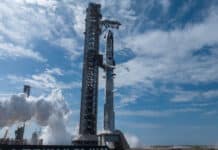 Датата за първия старт на най-мощната версия на мегаракетата Starship V3 е определена