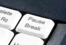 За какво всъщност служи клавишът „Pause Break“ на вашата клавиатура?