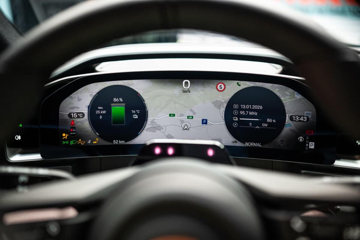 Карахме най-мощното Porsche в историята: 1156 к.с. и 2.5 секунди до 100 – това е Cayenne Turbo Electric