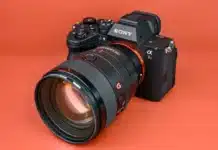 Sony представи A7R VI: пълноформатен безогледален фотоапарат с многослоен 66,8MP сензор за $4499