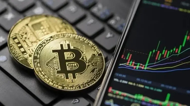 Вълна от разпродажби: 700 милиона долара в биткойни бяха изтеглени и цената на основната криптовалута падна до $59 хиляди