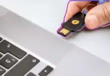 Тайното оръжие на системния администратор: Защо винаги трябва да имате Linux на USB стик