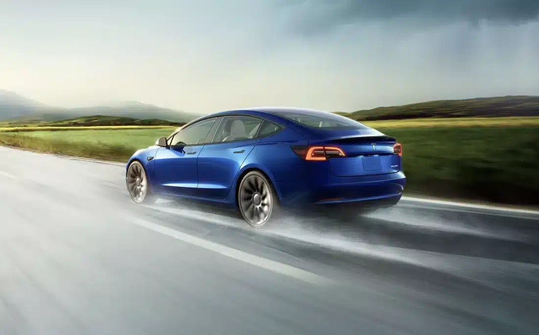 Бивши служители на Tesla твърдят, че FSD системата далеч не е толкова надеждна, колкото твърди Илън Мъск