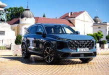 Новото Audi Q7 дебютира в България: по-голям фокус върху пространството, светлините и дизеловия V6
