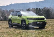 Електрически Jeep? Звучи като лоша идея… докато не покараш Compass EV
