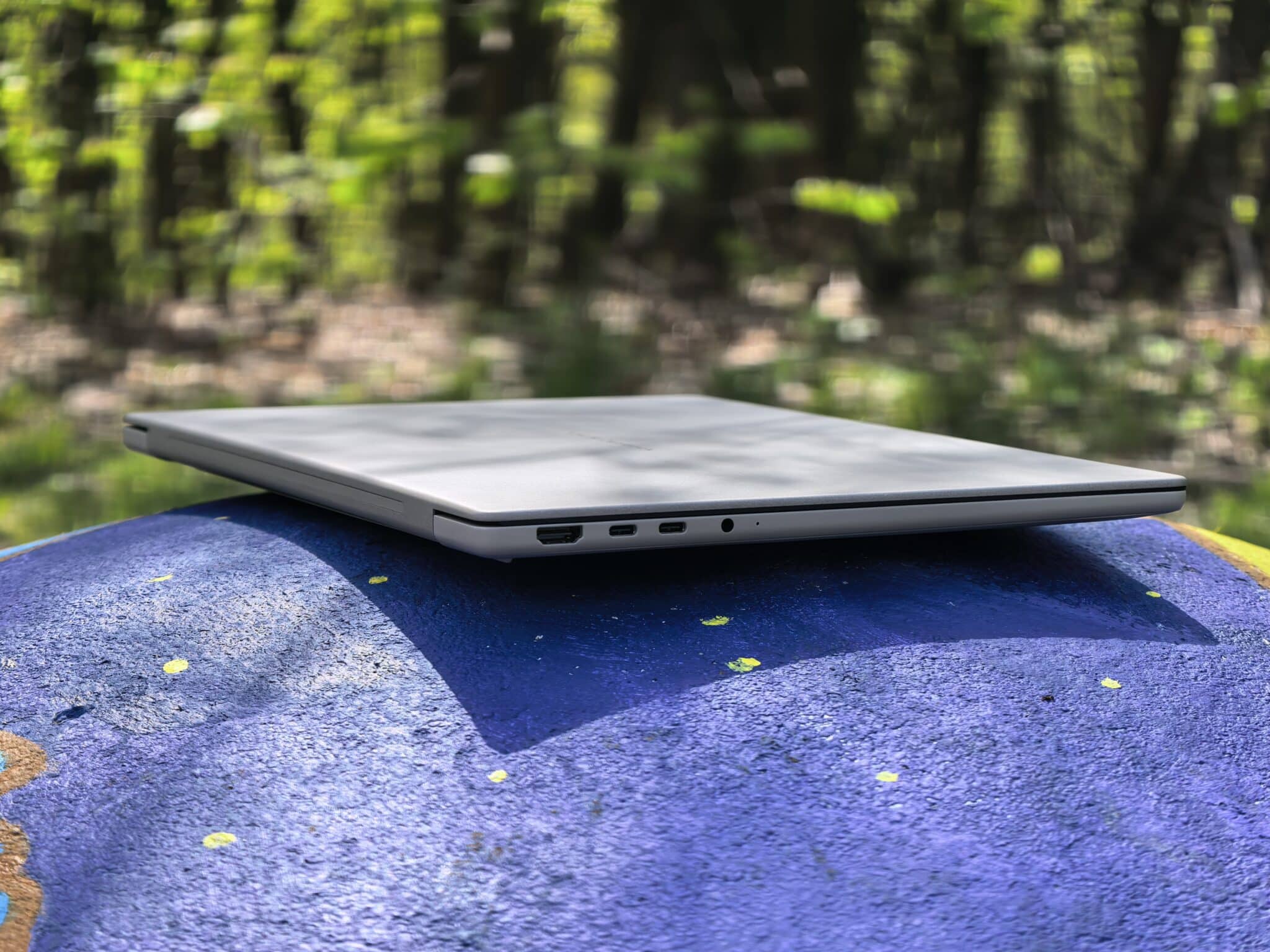 ASUS Zenbook A16: Snapdragon X2 Elite Extreme показва как изглежда бъдещето на Windows лаптопите