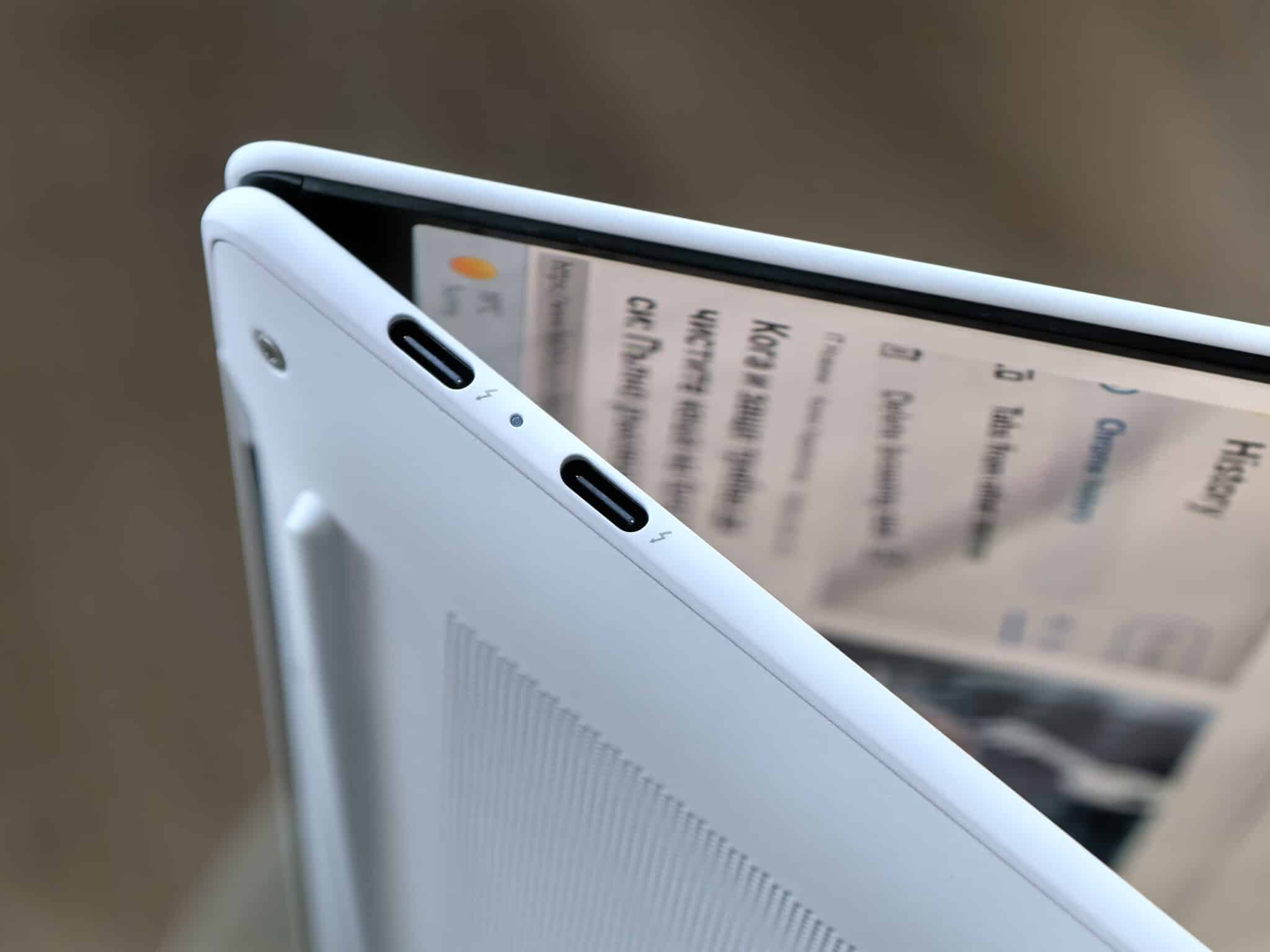 Lenovo Yoga Slim 7 Aura Edition: лаптопът под килограм, който може да ви накара да забравите за MacBook Air