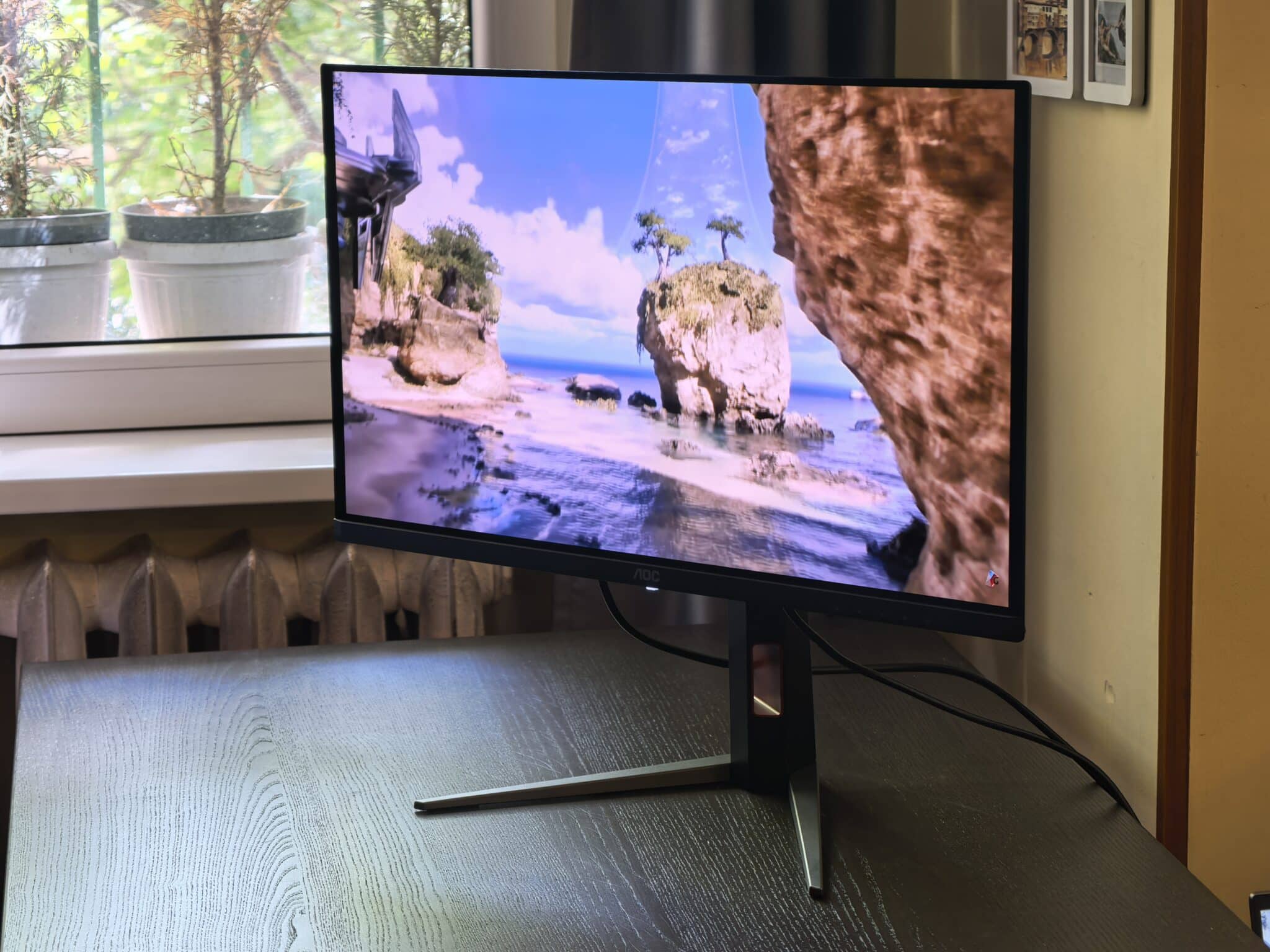 AOC Q27G4ZD: OLED картината вече не е само за богатите геймъри